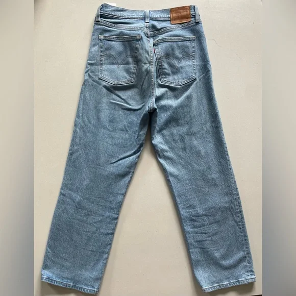 Levi’s Ribcage Straight Jean - Picture 9 of 9